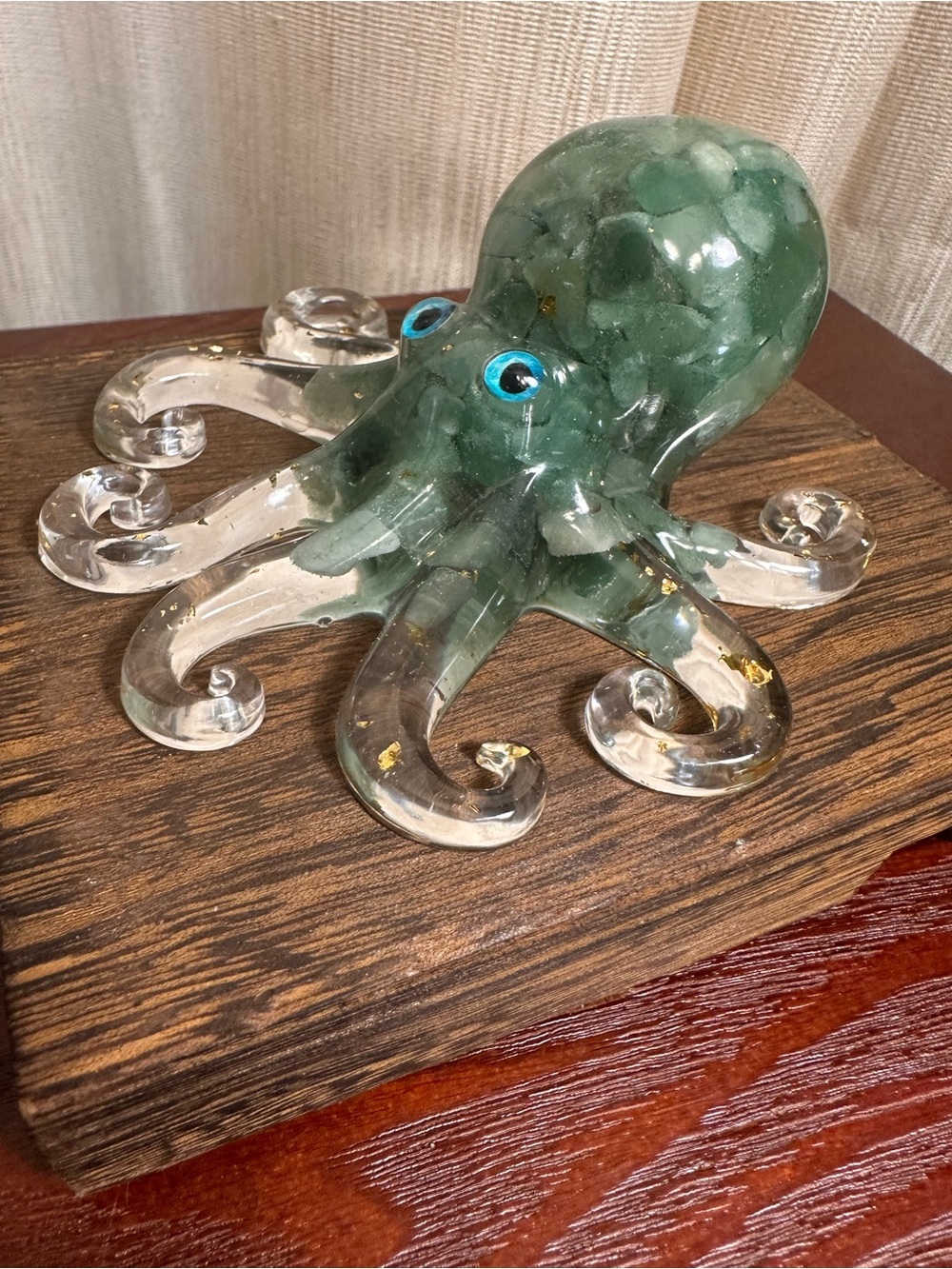 Resin and Green Aventurine Crystal Chips Octopus Figure - Picture 8 of 11